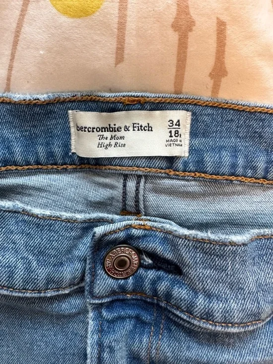 Abercrombie & Fitch Light Blue High Rise Mom Jeans - Picture 4 of 8